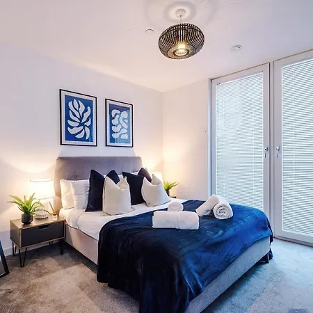 New Trafford Loft - Free Parking Apartment Manchester