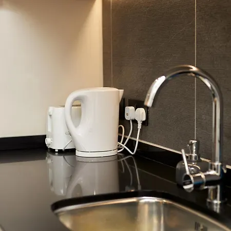 Luxury 2 Bed With Balcony مانشستر