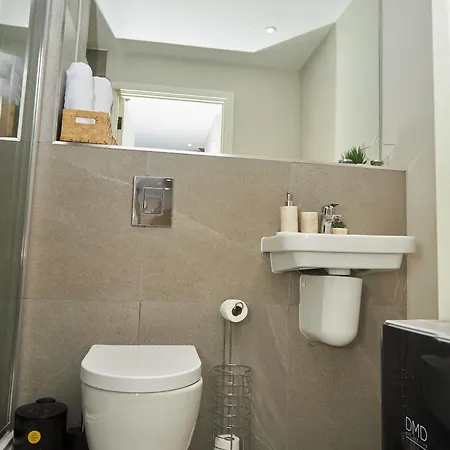 Luxury 2 Bed With Balcony * 曼彻斯特