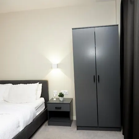 Luxury 2 Bed With Balcony