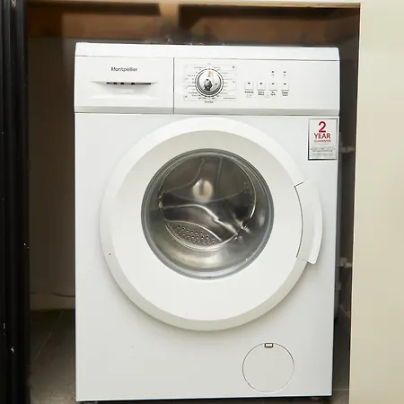 아파트 Luxury 2 Bed With Balcony *
