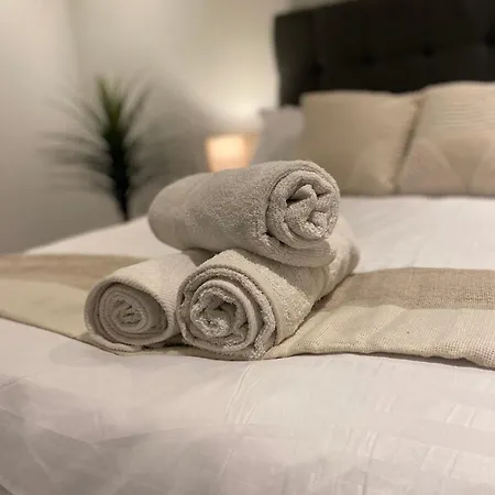 Bohemian With Terrace & Gym Daire Manchester