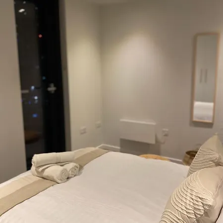 公寓 Bohemian With Terrace & Gym