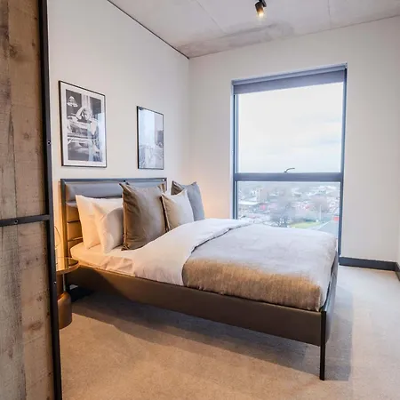 Marron 2br & Walks