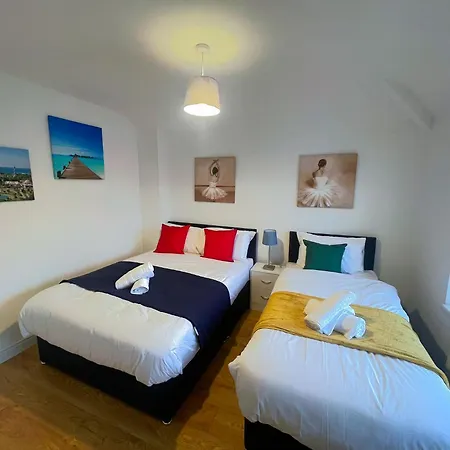 Apartament Betahouse -3br -pool Table -free Parking -spacious *