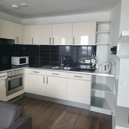 Spectacular Private Bedroom In 2 Bedroom Quarto em Acomodações Particulares Manchester
