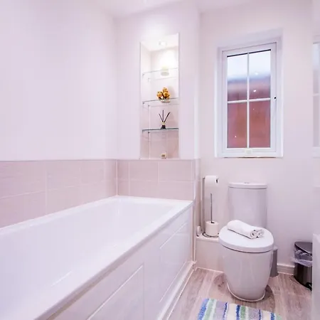 Charming 1br House In Eccles With Free Parking Сasa de vacaciones