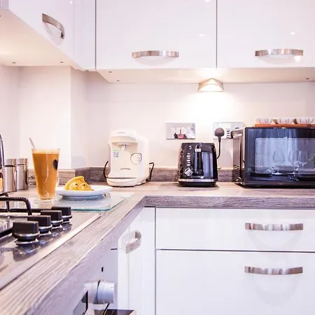 Charming 1br House In Eccles With Free Parking * Mánchester