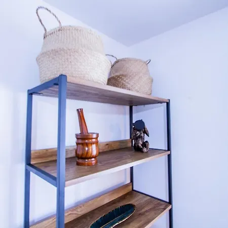 Charming 1br House In Eccles With Free Parking