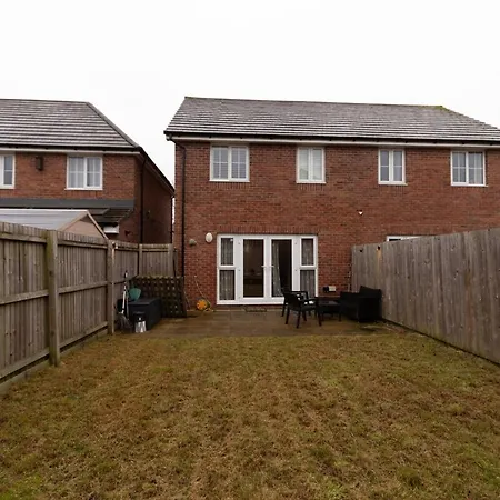 Holiday home Charming 1br House In Eccles With Free Parking