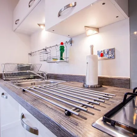 Holiday home Charming 1br House In Eccles With Free Parking