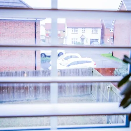 Charming 1br House In Eccles With Free Parking Сasa de vacaciones Mánchester
