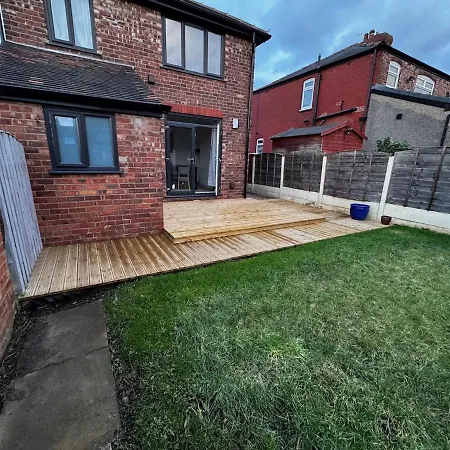 Betahouse -3br -pool Table -free Parking -spacious * Mánchester