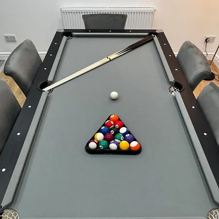 Betahouse -3br -pool Table -free Parking -spacious *