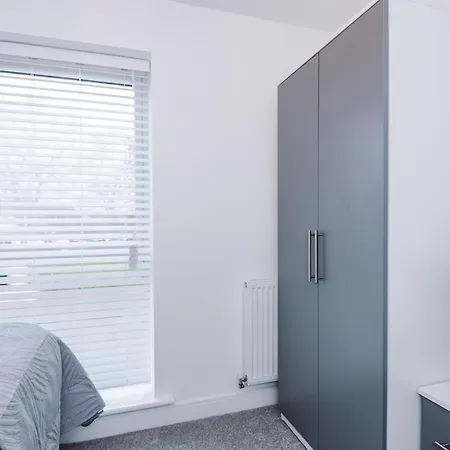 Stylish 3-bedroom House - Brand New Дом отдыха Манчестер