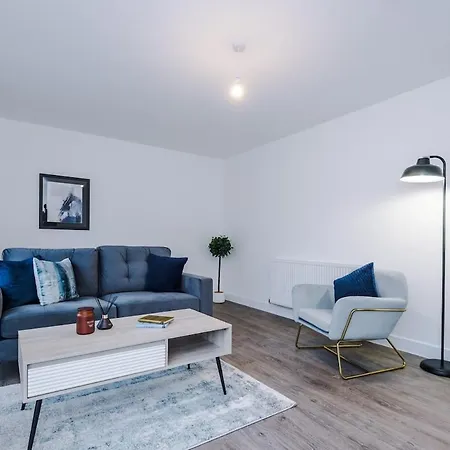 Stylish 3-bedroom House - Brand New 度假居