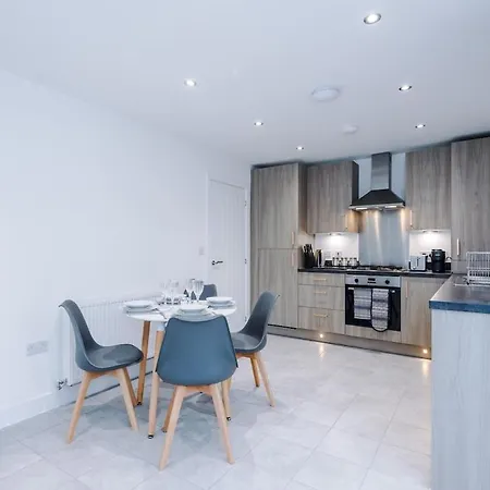 Stylish 3-bedroom House - Brand New *