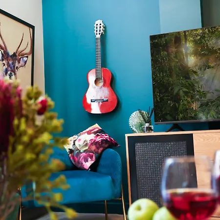 Nyaraló Luxury Three Story Townhouse Free Parking On Drive