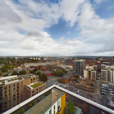 Skyline Views 3Br Duplex - Pool, Gym & Parking Manchester