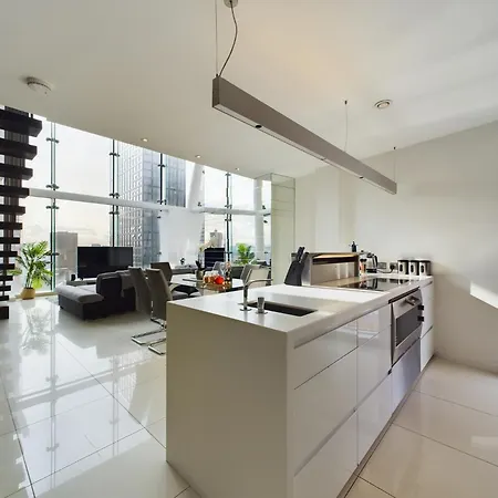Appartamento Skyline 3br Duplex - Pool, Gym & Parking *