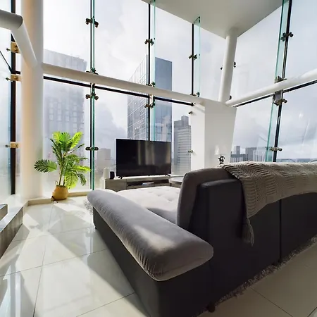 Skyline Views 3Br Duplex - Pool, Gym & Parking Lägenhet *