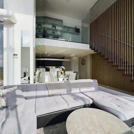 Skyline Views 3Br Duplex - Pool, Gym & Parking Manchester