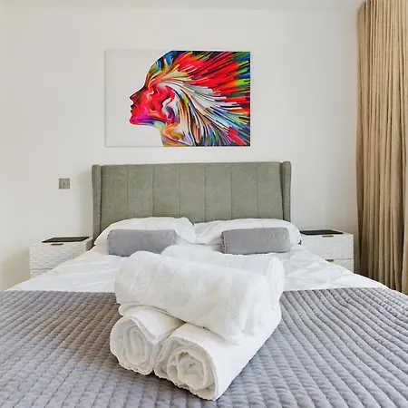 Skyline 3br Duplex - Pool, Gym & Parking