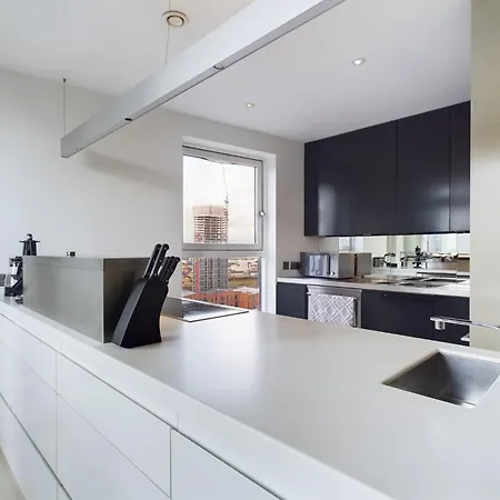 Appartamento Skyline 3br Duplex - Pool, Gym & Parking *