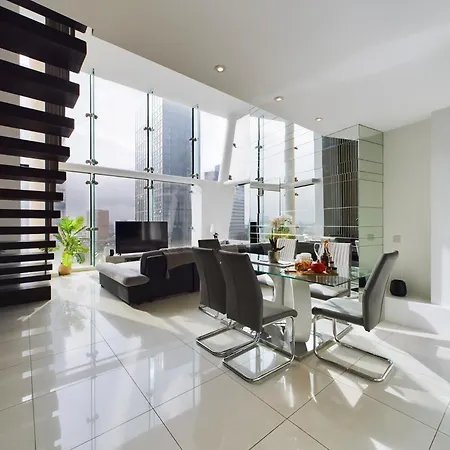 Skyline Views 3Br Duplex - Pool, Gym & Parking Lägenhet Manchester