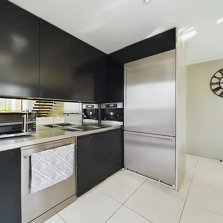 Skyline Views 3Br Duplex - Pool, Gym & Parking * Manchester