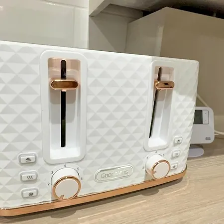 別荘 Cozy 5-bed Caldecott Stays-sleep 6