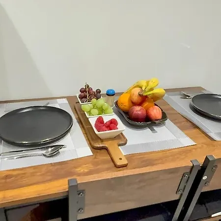 Cozy 5-bed Caldecott Stays-sleep 6 *