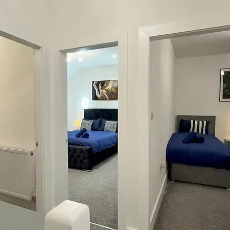 別荘 Cozy 5-bed Caldecott Stays-sleep 6