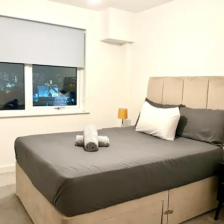 2br Duplex In Salford Mcr Sleeps4 Video In Photos Lägenhet
