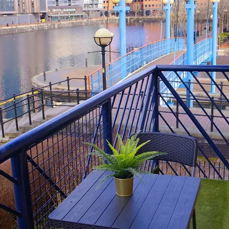 Great 2bed In Salford Quays With Water View