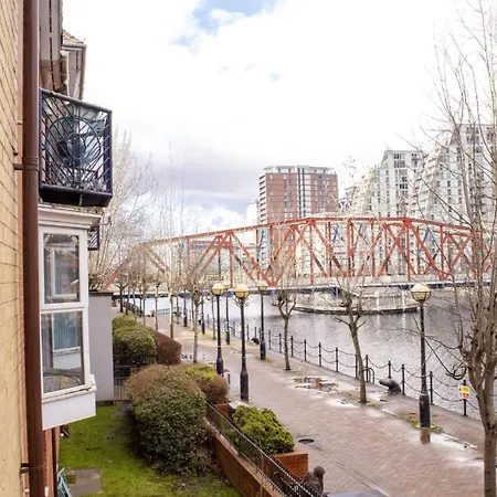 Great 2bed In Salford Quays With Water View Apartment Manchester