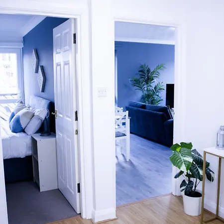 Great 2bed In Salford Quays With Water View Apartment *