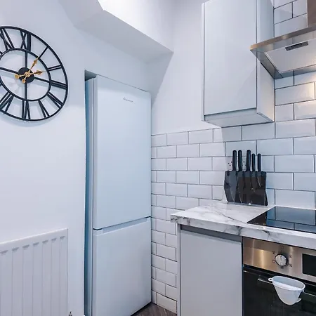 Holiday home New In Greater By 53 Degrees Property, Ideal For Business, Dedicated Workspace!