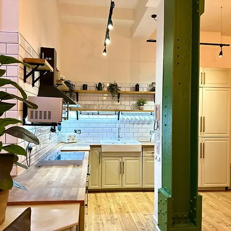 Stunning City Centre Loft, 2 Bed 2 Bath * 맨체스터