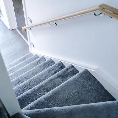 Four Bedroom House By Brookland Serviced Short Lets With Free Wifi Hébergement de vacances Manchester