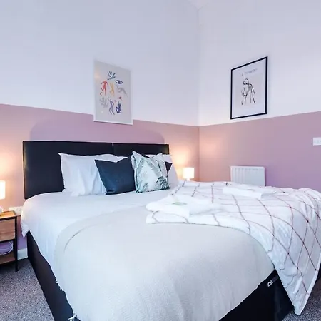 Three Bedroom House By Brookland Serviced Short Lets With Free Wifi *