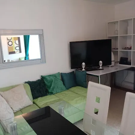 Apartmentsleeps5-balcony-petfriendly-aoarena-heatonpark-onstreetparking Apartment