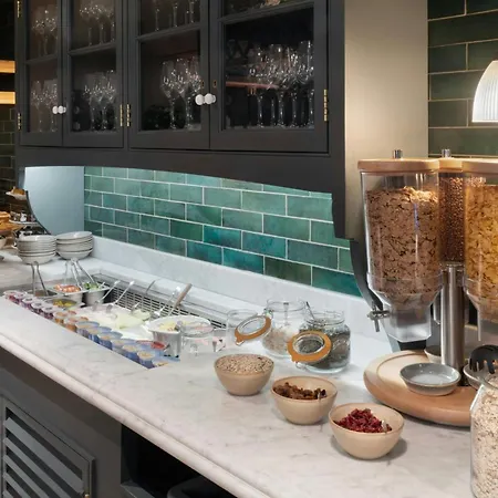 Hotel Delta By Marriott Manchester Airport Manchester