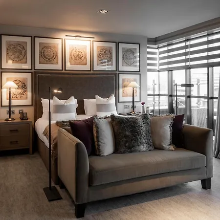 Dakota Hotel 4*