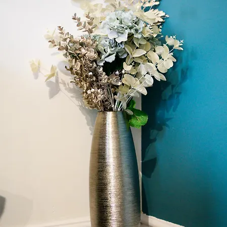 Aqua Springs, 2 Bedroom Sofa Bed, Sleeps 6, 1st Floor Apartment, Near Didsbury Apartamento