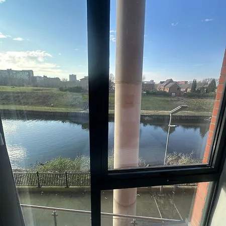Adelphi Wharf By Beehosting Apartment