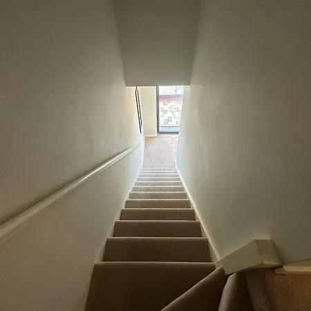 Apartment Adelphi Wharf By Beehosting Manchester