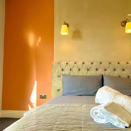 Hébergement de vacances Coop Arena, Etihad & Center! Spacious! Luxurious Entire Home, Sleep 4 Manchester