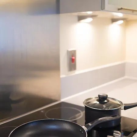 Luxury 2 Bed Ensuite Apartment In Deansgate 1 Min Walk To Commercial Area Lejlighed