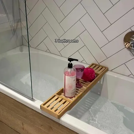 Pretty Pink Posh Penthouse *